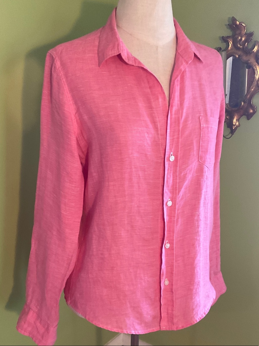 Frank & Eileen coral chambray Barry shirt